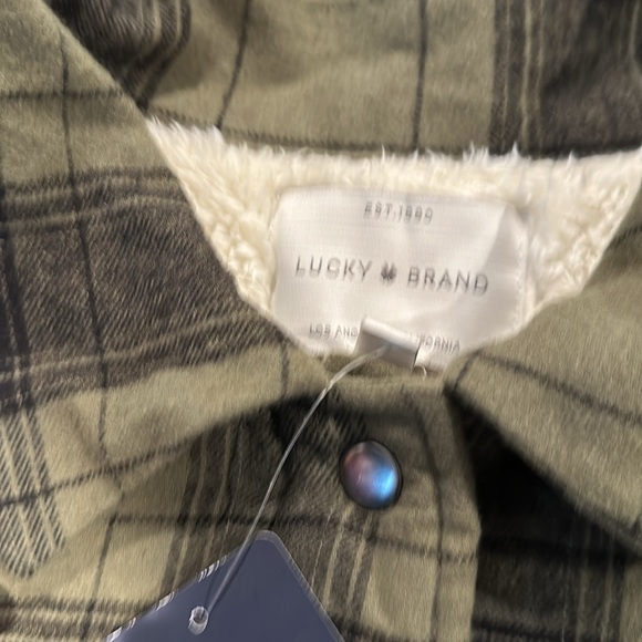 Lucky shirt new with tags size large - Picture 2 of 5